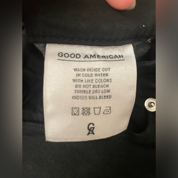 Good American Stretch High Wasted Jean Shorts - Picture 3 of 4